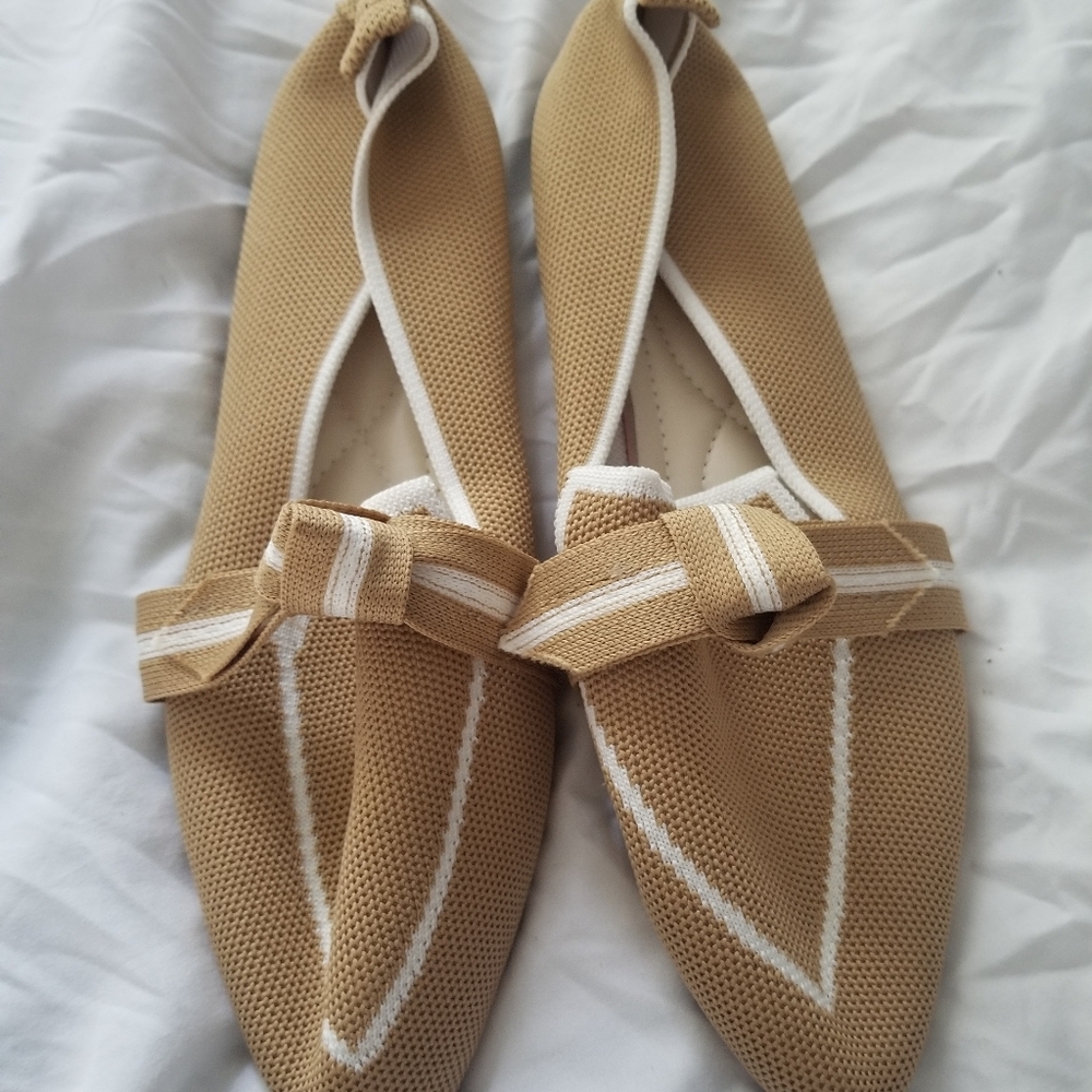 *NWOT* Tan and White Flat Shoes with Decorative Straps